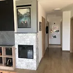 펜션 Loft Nad Stawem 4d4dz Malkowo