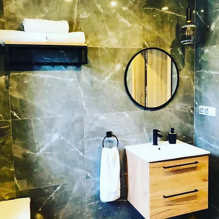 Loft Nad Stawem 4 Doroslych , 4 Dzieci Hébergement de vacances Malkowo